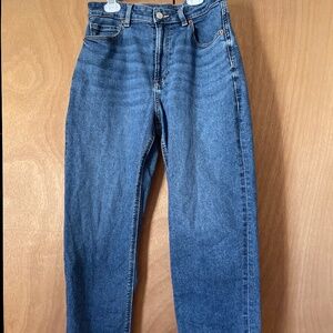 Mom jeans size 6 short